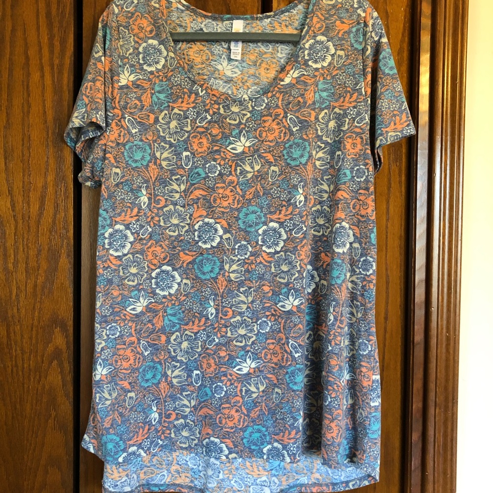 LuLaRoe Classic Tee